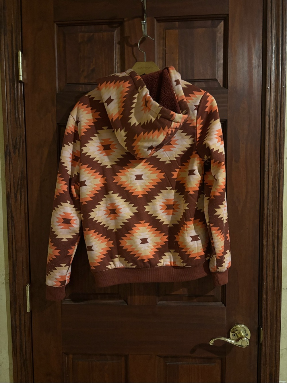 Geometric Hooded Crewneck Sweater in Rust and Cream